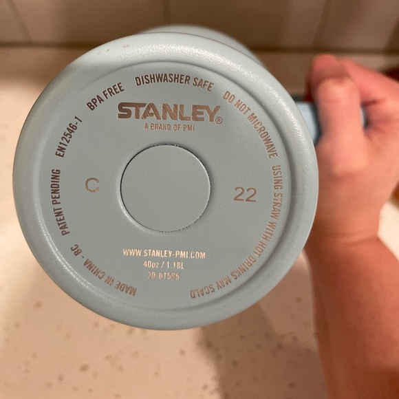 Stanley “OG” 40 oz Adventure Quencher Tumbler-Aqua - Picture 5 of 5